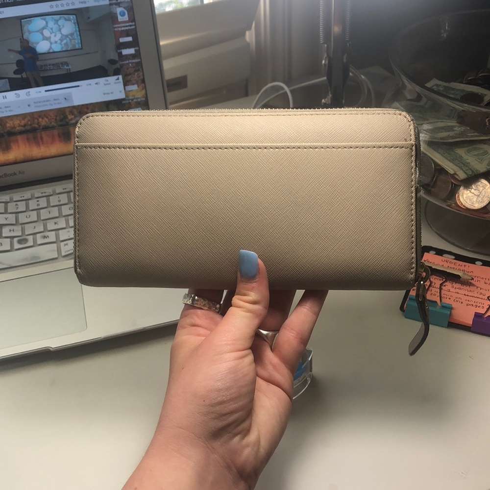 Wallet - Picture 2 of 5